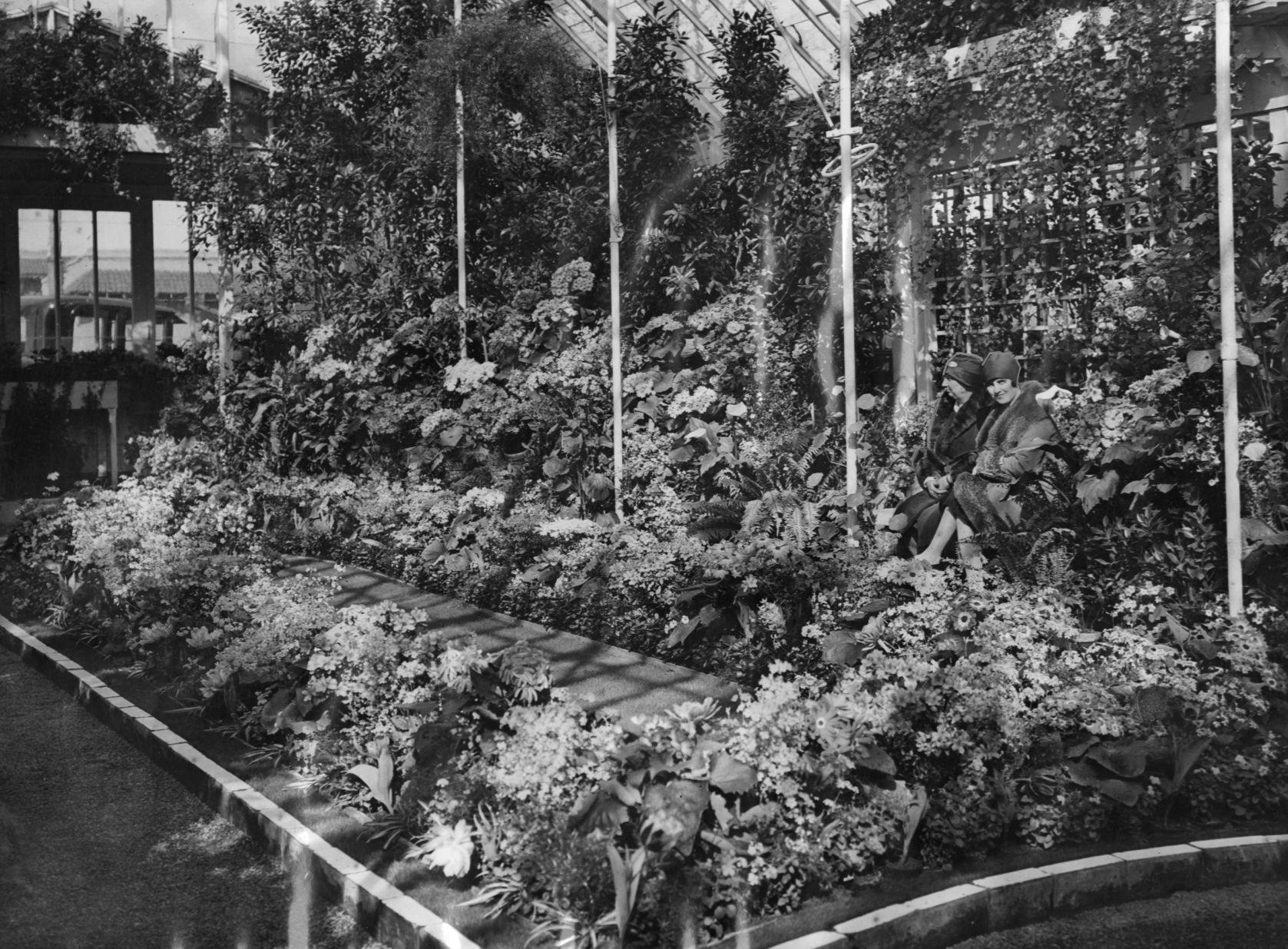 1928: Greenhouse